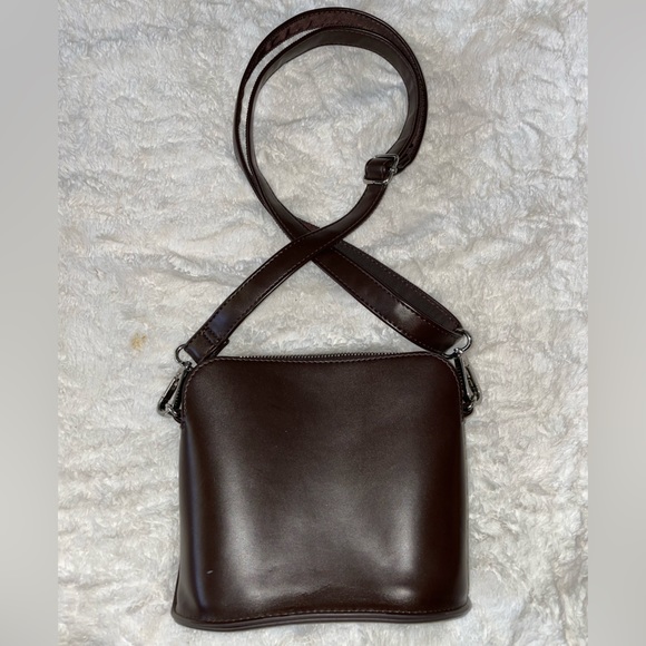 BROWN UNIQLO SIDEBAG - Picture 1 of 5